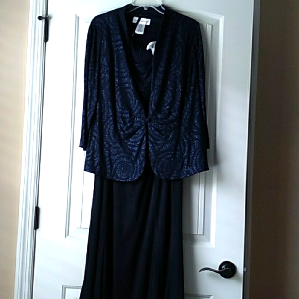 Beautiful formal 2 piece dress